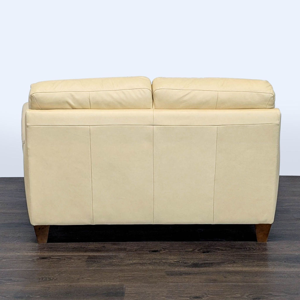 Natuzzi Leather Loveseat – Modern and Comfortable Two-Seater Sofa