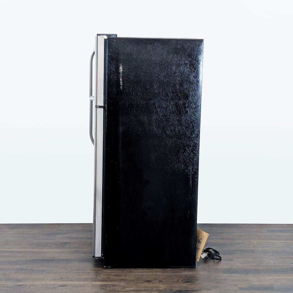 Frigidaire Stainless Steel Top Freezer Refrigerator - Spacious Interior