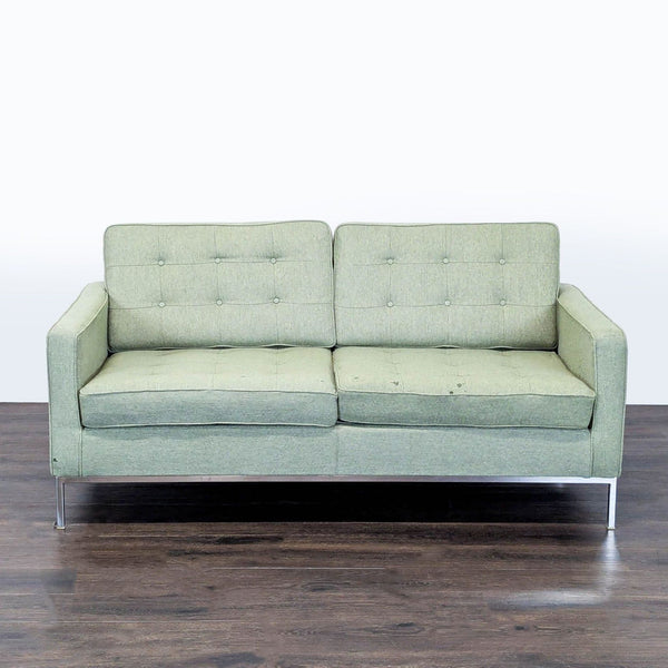 Certainly! However, I notice you haven't provided the images or a complete description of the item. If you upload the images or provide the item's full description, I'd be able to create accurate alt texts for you.