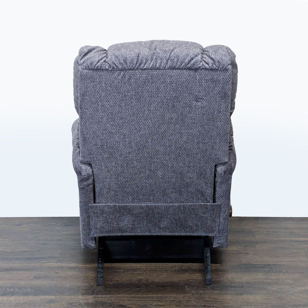 La-Z-Boy Plush Reclining Lounge Chair – Ultimate Comfort