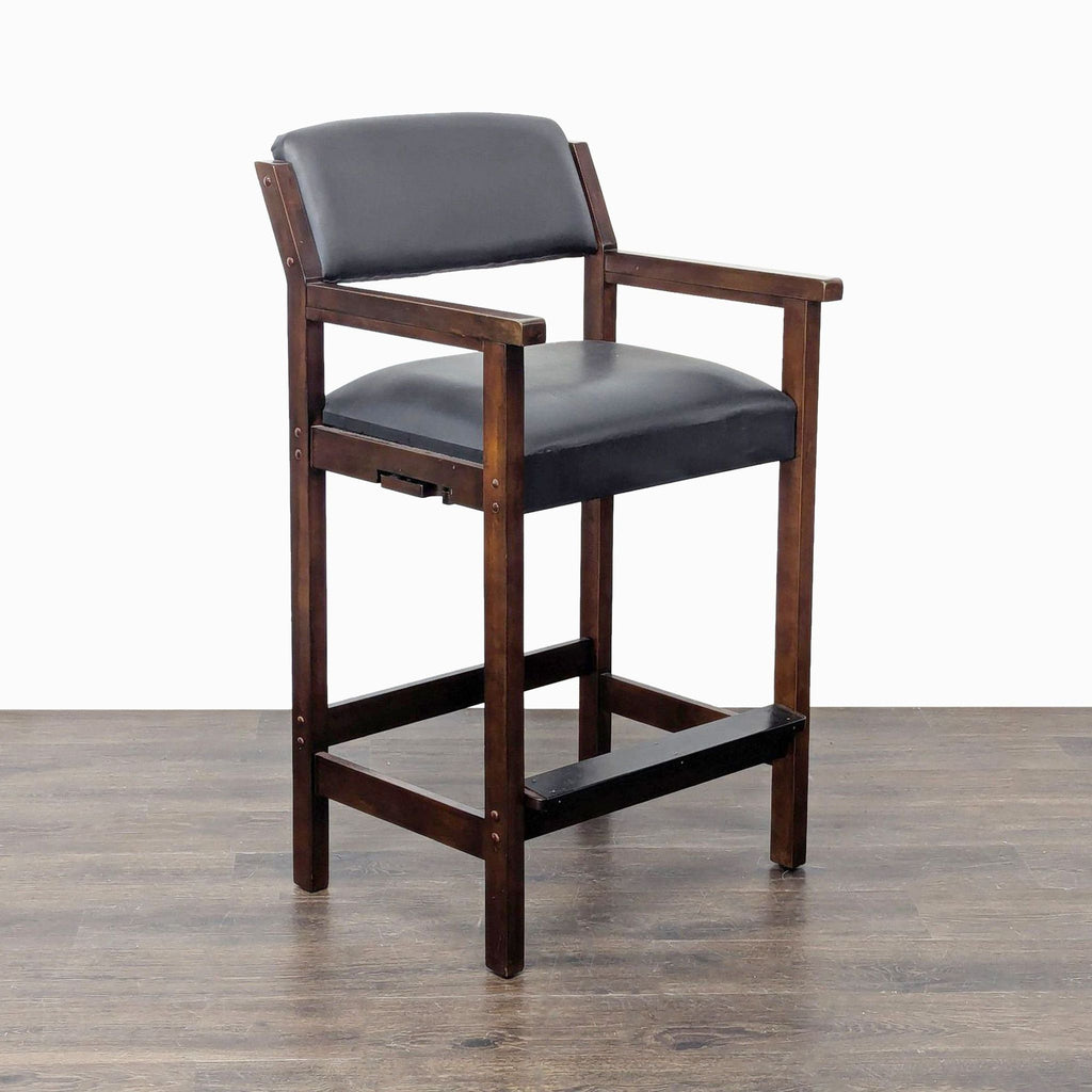 BlueWave Hathaway Cambridge Spectator Chair