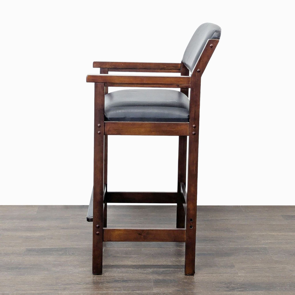 BlueWave Hathaway Cambridge Spectator Chair
