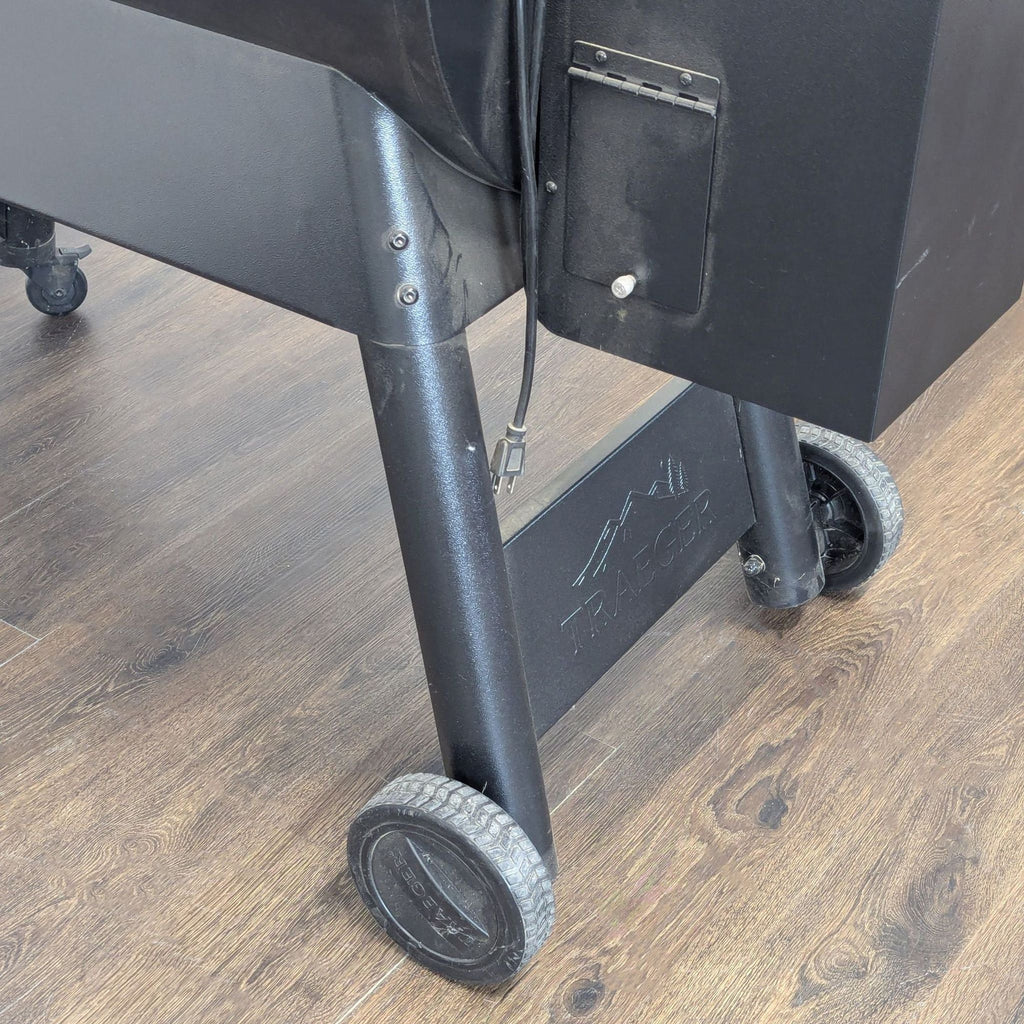 Traeger Pellet Grill with Wheeled Base – Durable Outdoor BBQ Grill