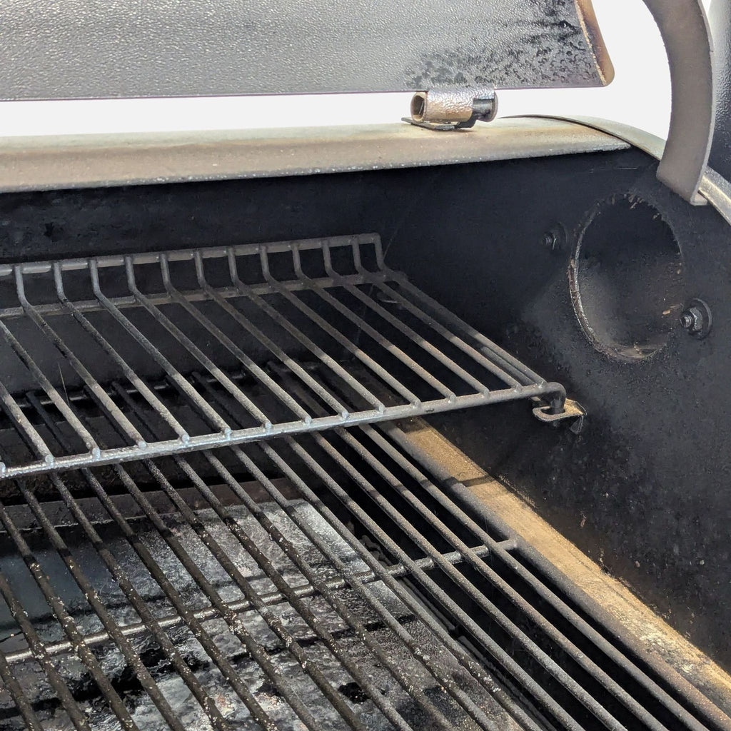 Traeger Pellet Grill with Wheeled Base – Durable Outdoor BBQ Grill