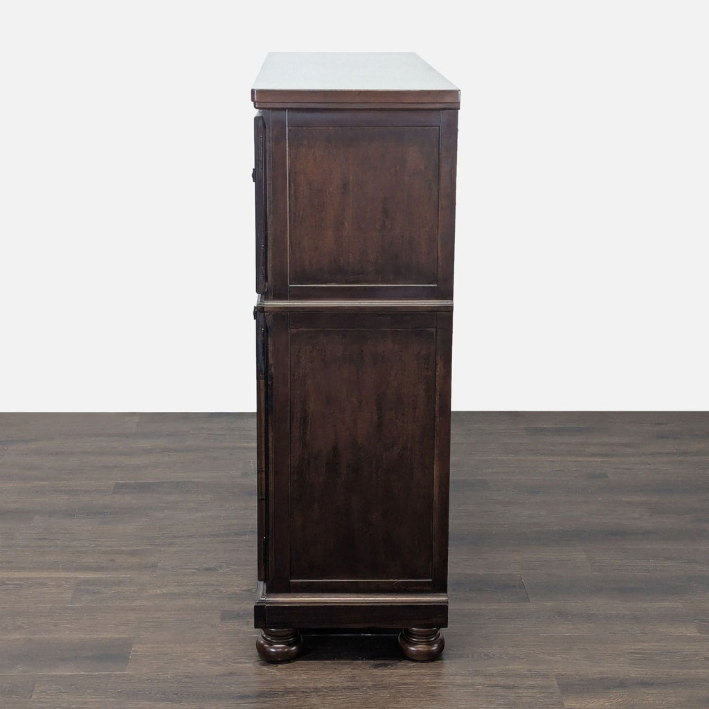Porter Dining Server