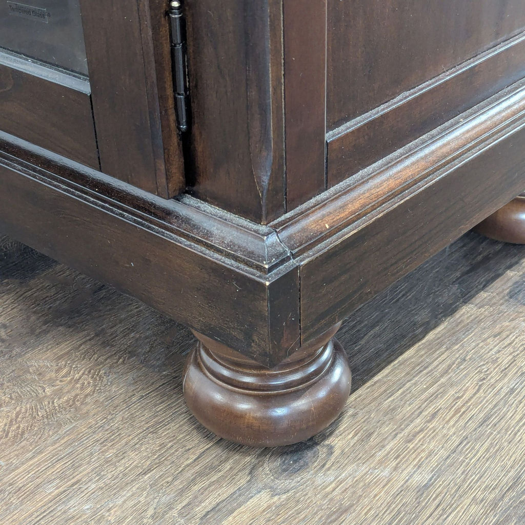 Porter Dining Server