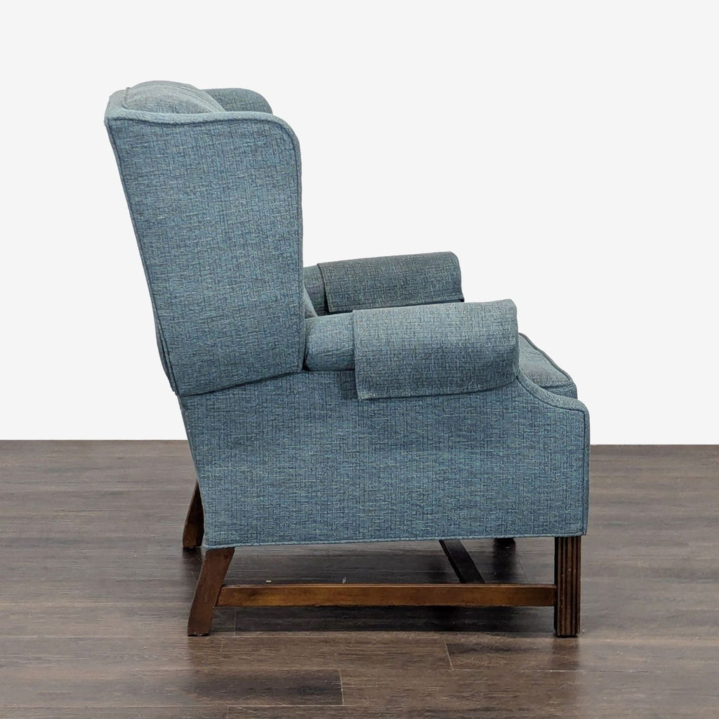Vintage Comfortable Blue Recliner Lounge Chair with Wooden Legs