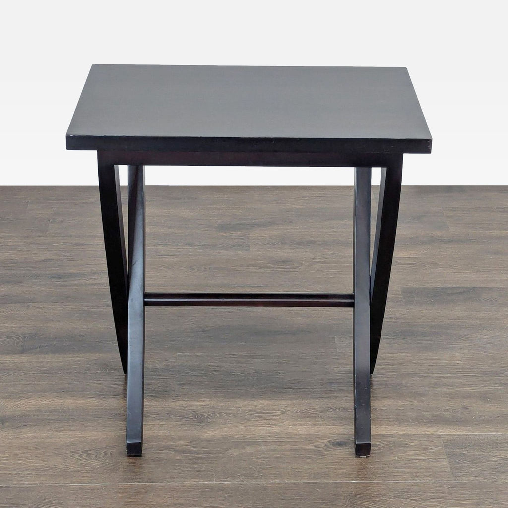 Wooden End Table with Curved Legs