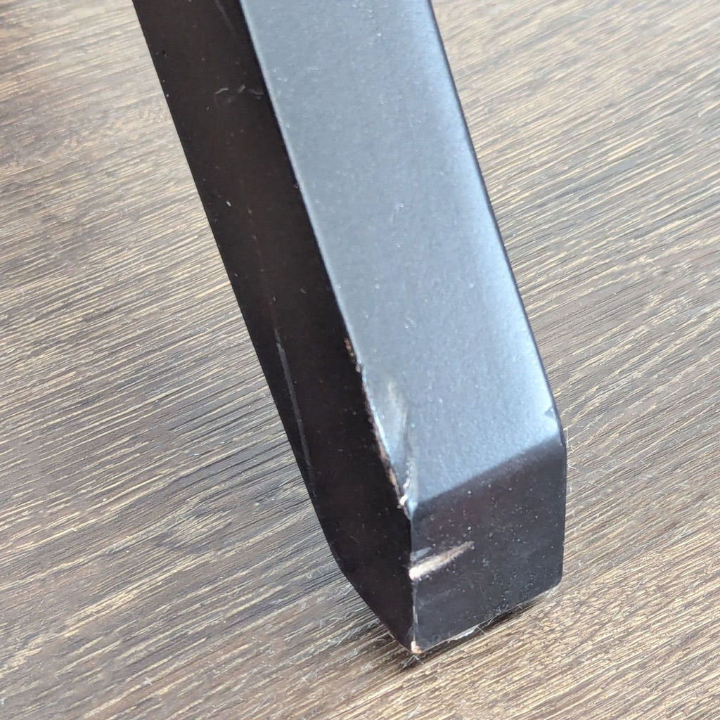 Wooden End Table with Curved Legs