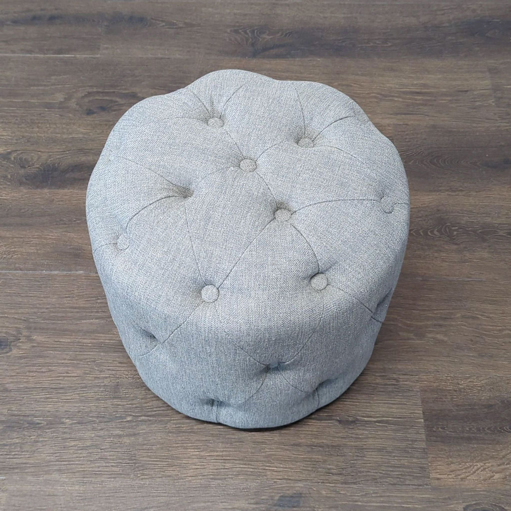 Safavieh Ponzi Tufted Ottoman