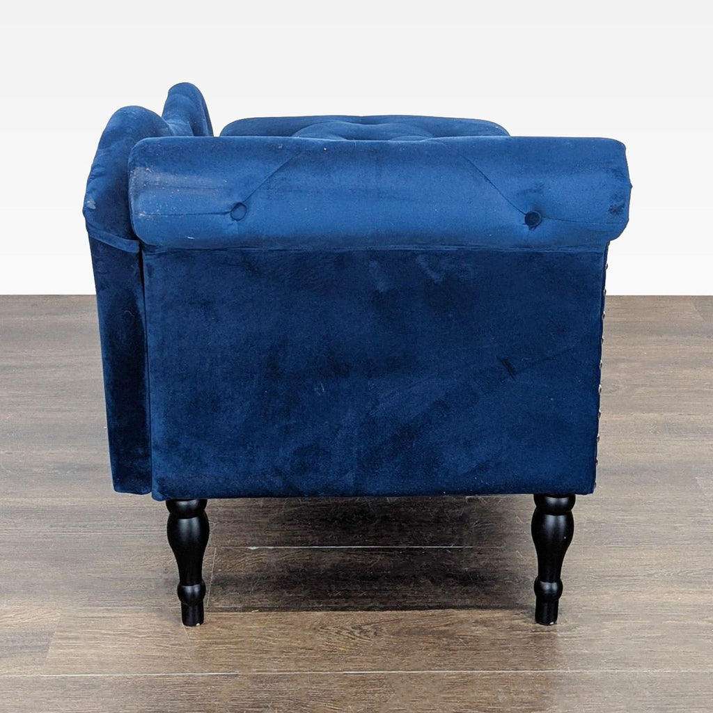 Elegant Blue Velvet Chaise Lounge Sofa with Tufted Design