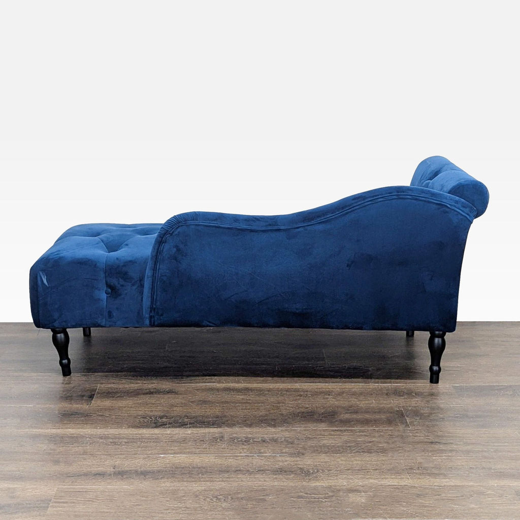 Elegant Blue Velvet Chaise Lounge Sofa with Tufted Design