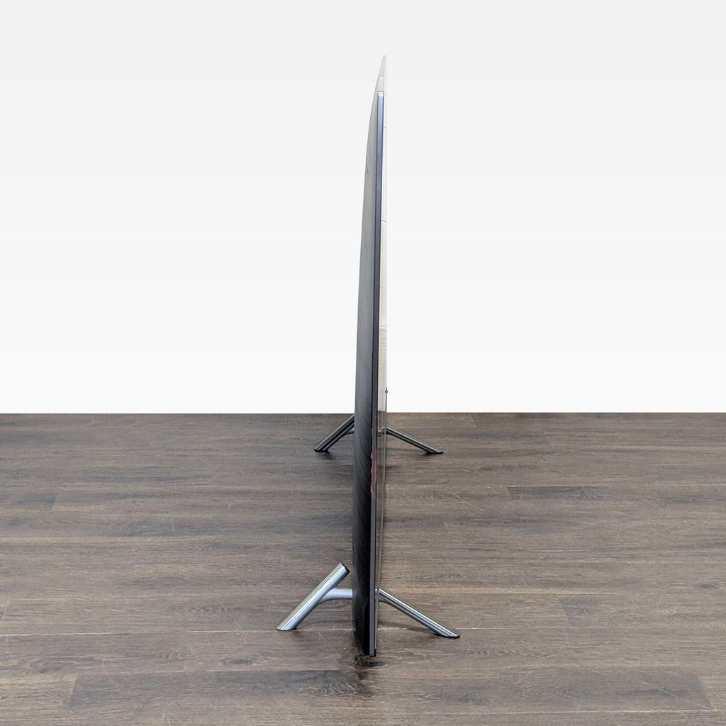 Samsung 80-Inch 4K Ultra HD Smart TV - Sleek Design, Great Condition