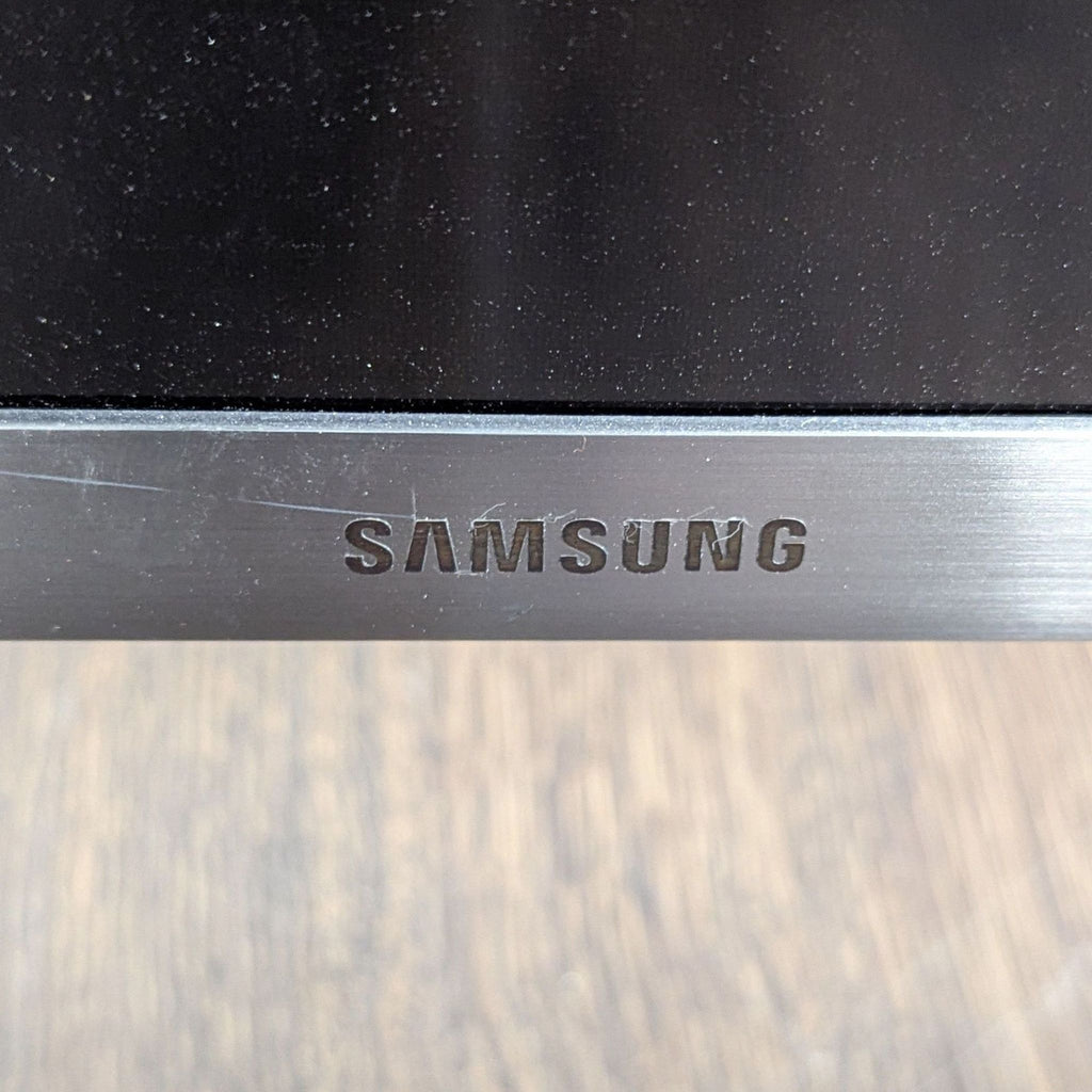 Samsung 80-Inch 4K Ultra HD Smart TV - Sleek Design, Great Condition