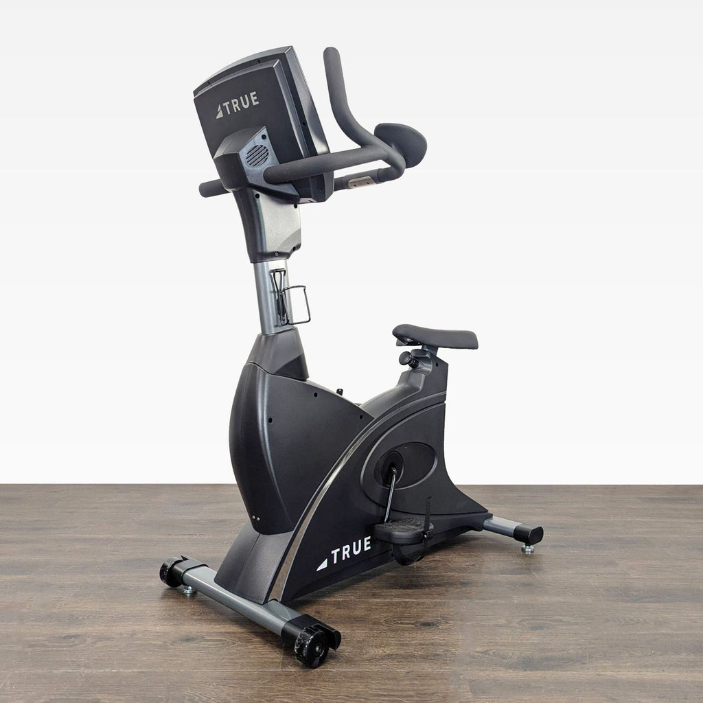 TRUE CS200 Commercial Upright Bike – Comfortable & Durable Gym Equipment