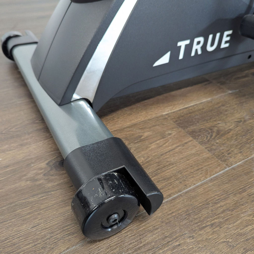 TRUE CS200 Commercial Upright Bike – Comfortable & Durable Gym Equipment