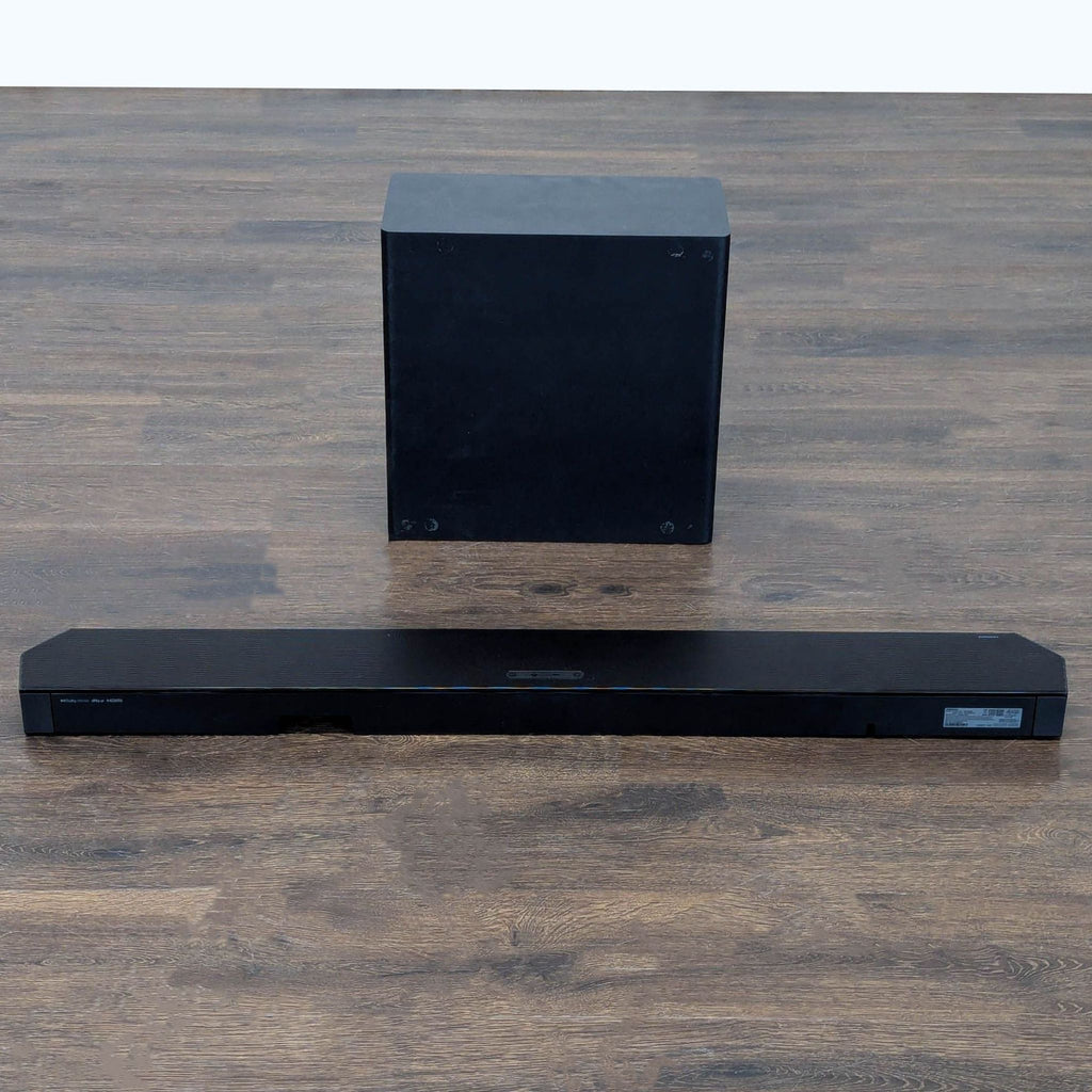 Samsung Soundbar with Wireless Subwoofer - Audio Equipment