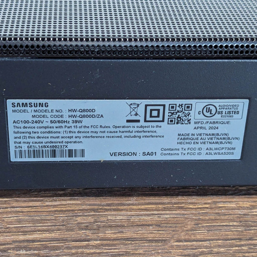 Samsung Soundbar with Wireless Subwoofer - Audio Equipment