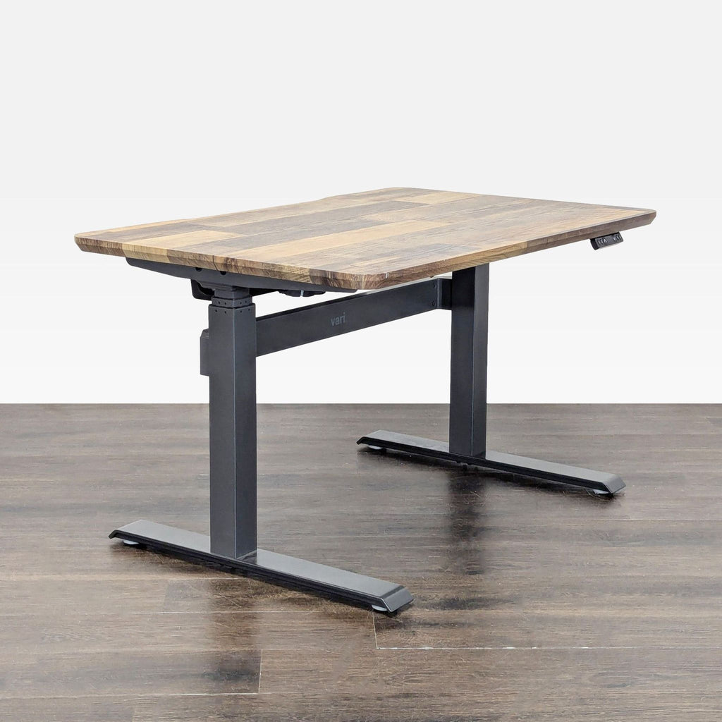 Modern Varidesk desk, spacious and sturdy, allows easy switch between sitting and standing positions at work.  