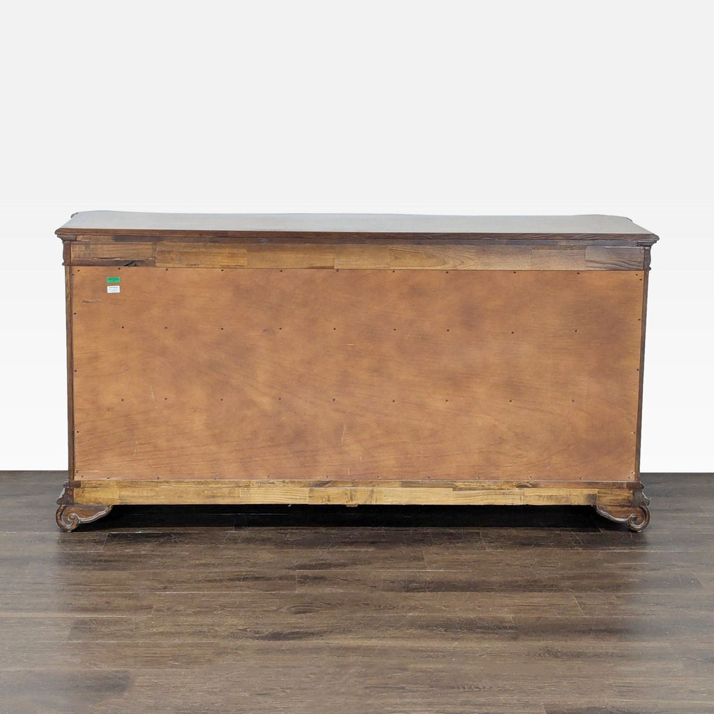 Drexel Heritage 9-Drawer Traditional Vintage Dresser