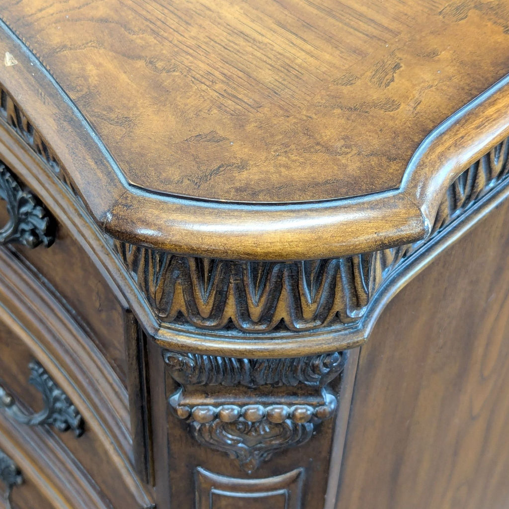 Drexel Heritage 9-Drawer Traditional Vintage Dresser