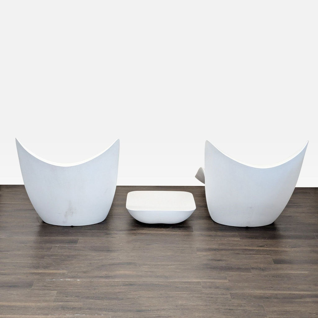 Vondom White Modern Lounge Chairs with Side Table – Set of 2