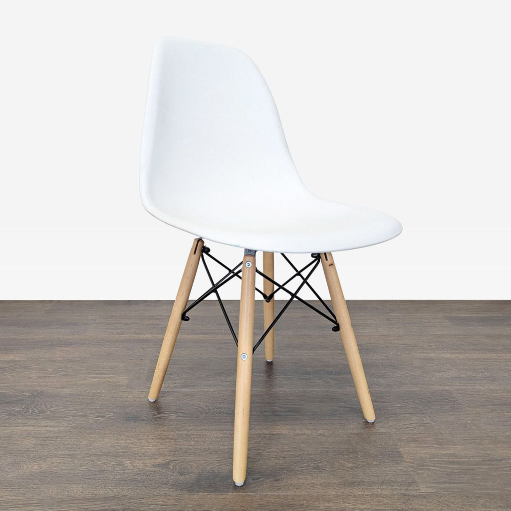 Set of Six Mid-Century Modern Dining Chairs