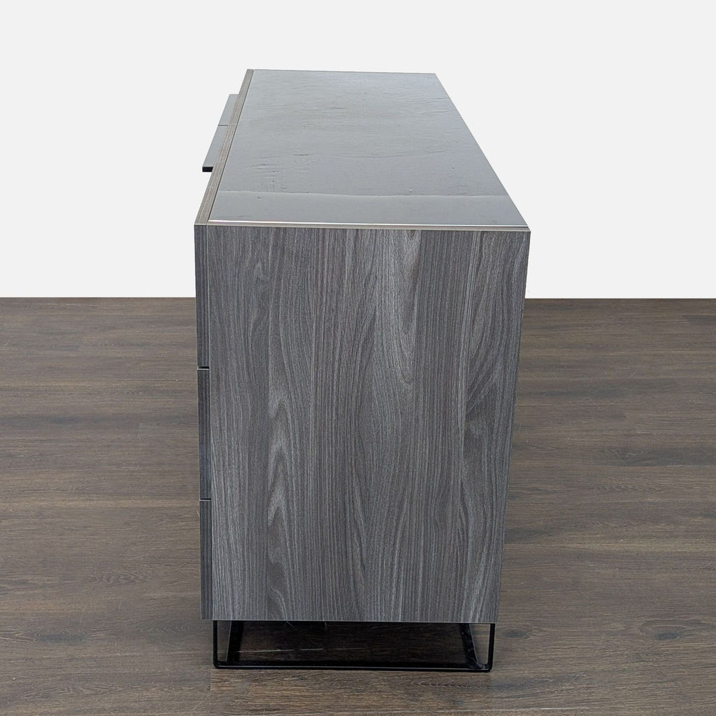 Modrest Modern 6-Drawer Dresser in Gray Wood Finish