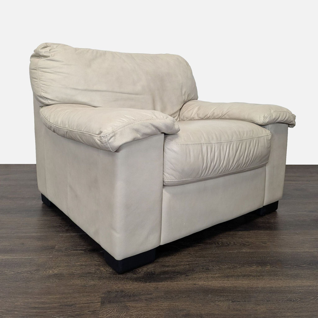 Italsofa Beige Leather Lounge Armchair – Comfortable and Stylish