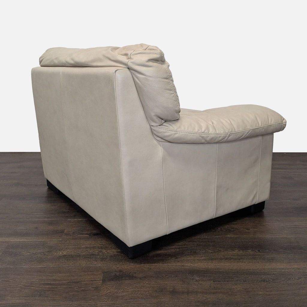 Italsofa Beige Leather Lounge Armchair – Comfortable and Stylish