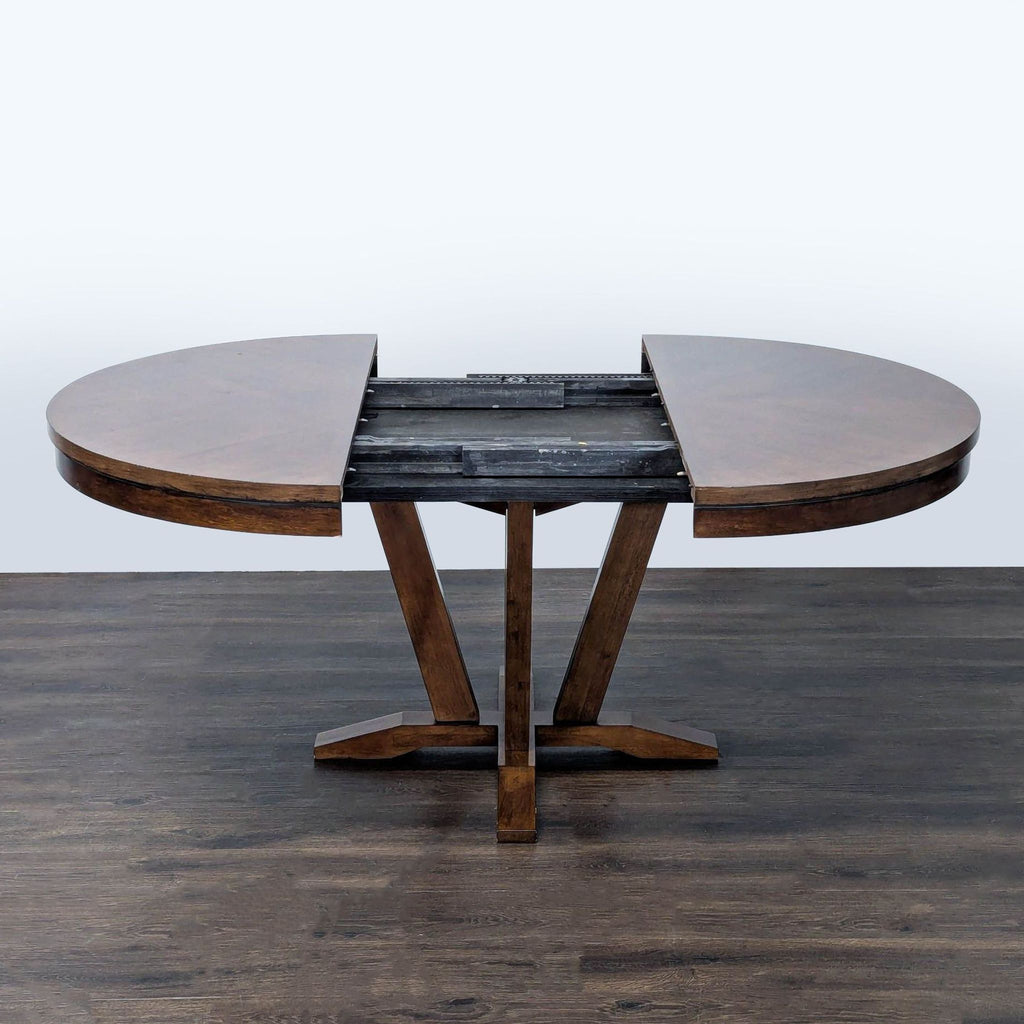 Legacy Classic Highland Round to Oval Dining Table