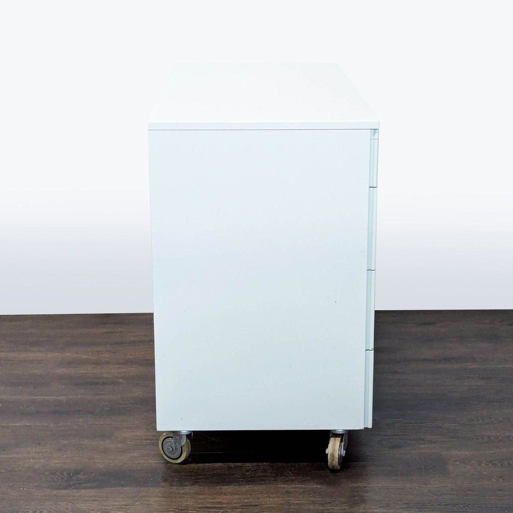 Modern White 4-Drawer Dresser with Frosted Top Drawer and Wheels