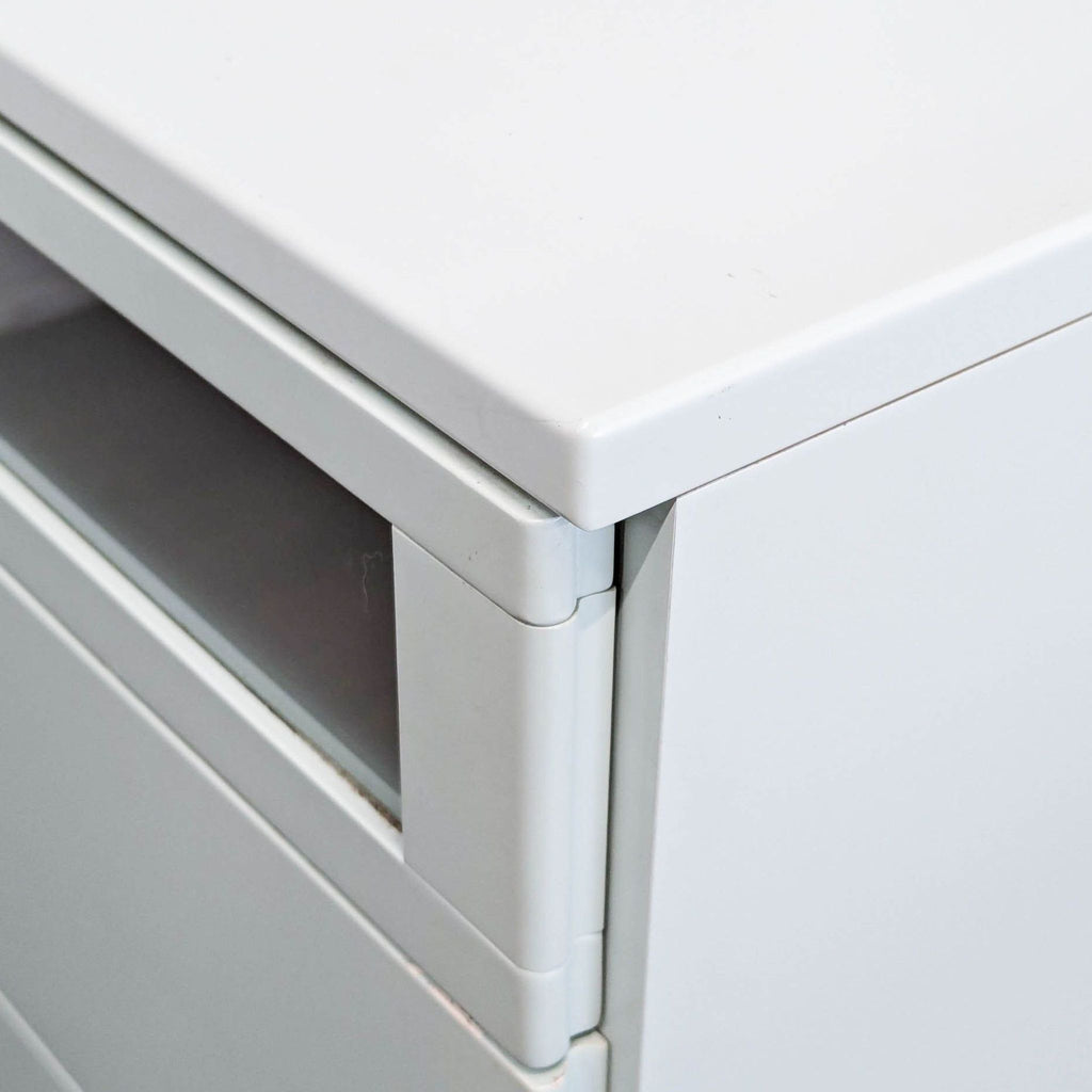 Modern White 4-Drawer Dresser with Frosted Top Drawer and Wheels