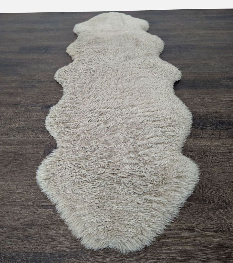 Overland Sheepskin Runner Rug – Soft Beige, Natural Shape