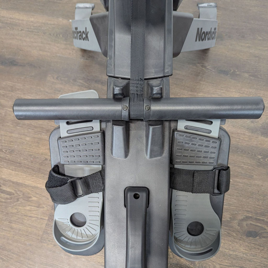Gym equipment: NordicTrack RW500 rower, ideal for strength and cardio, with stable build and easy adjustments.