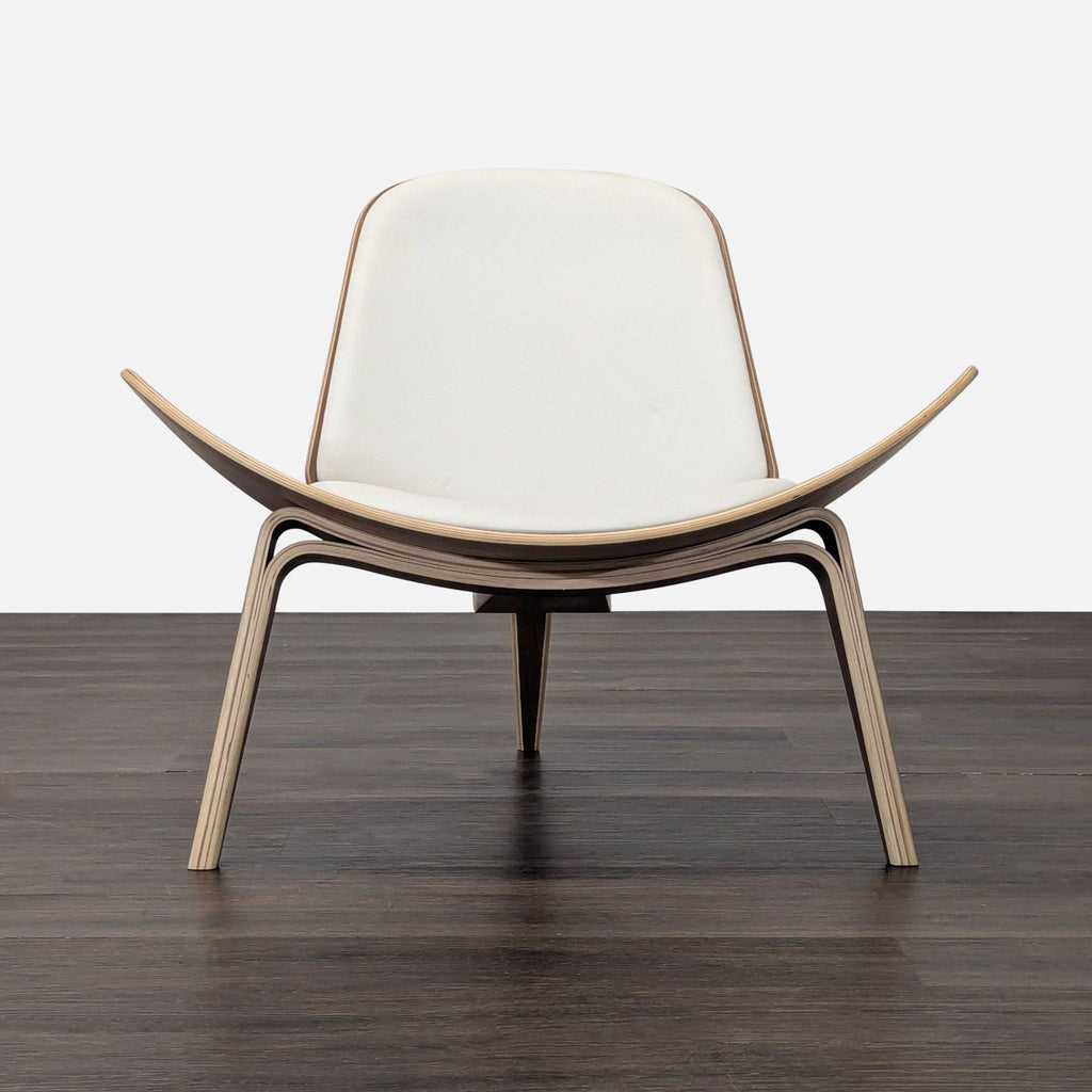 Mid-Century Modern Shell Lounge Chair in Walnut and White Leather Upholstery