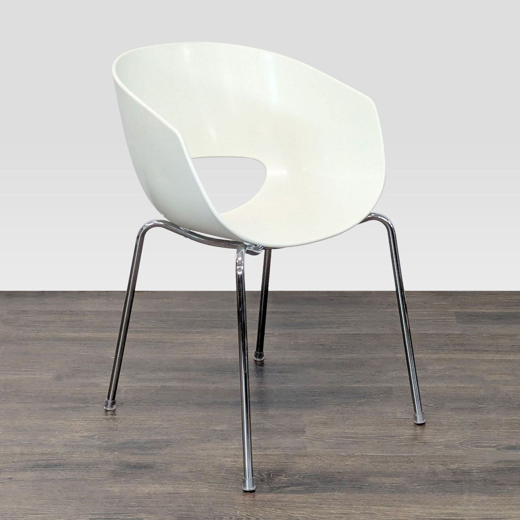 Sintesi Orbit Chair