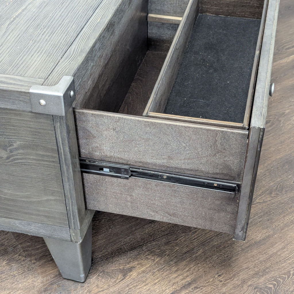 Ashley Furniture Todoe Lift-Top Coffee Table - Accepted Offer (42.51% discount)