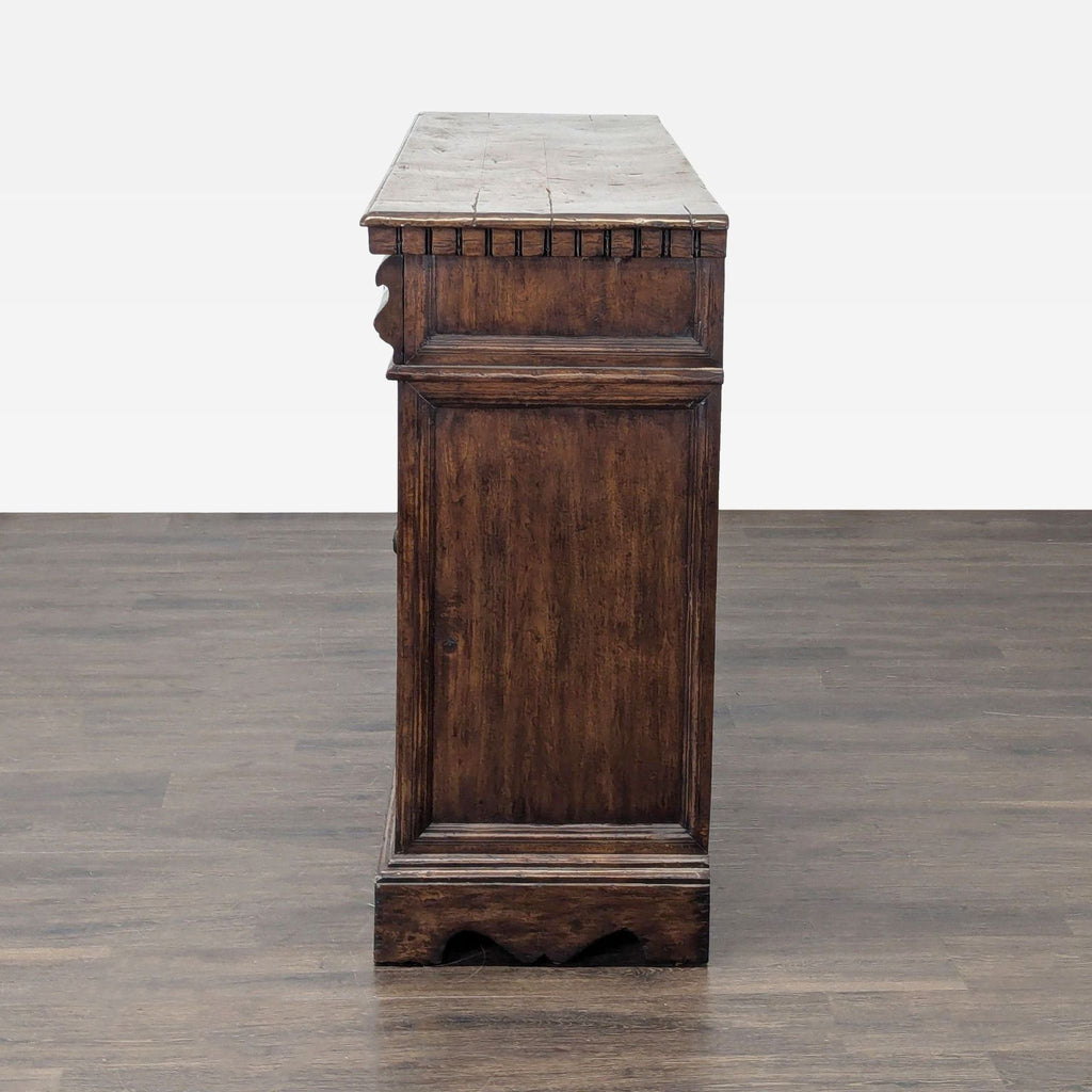 Formations Italian Credenza