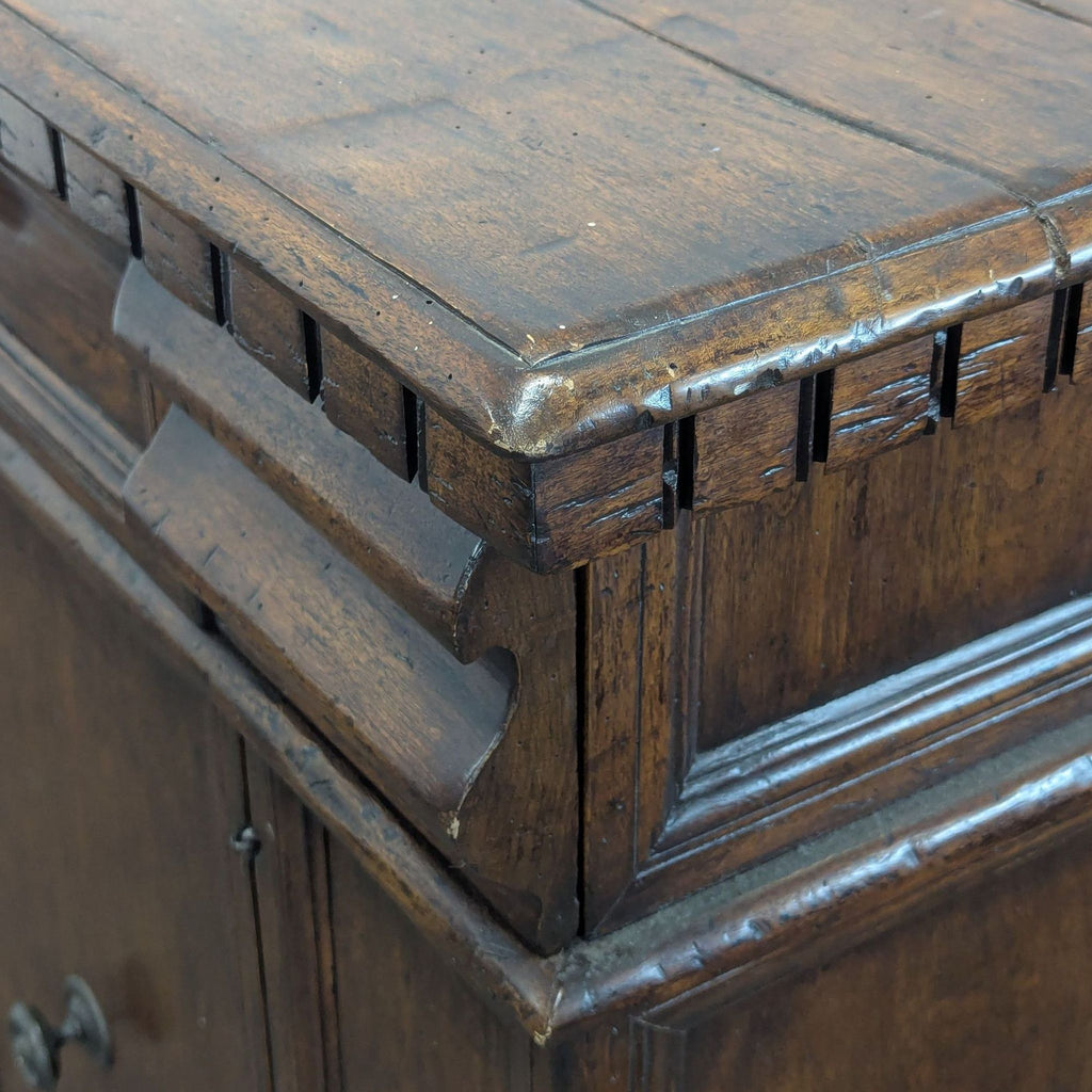 Formations Italian Credenza