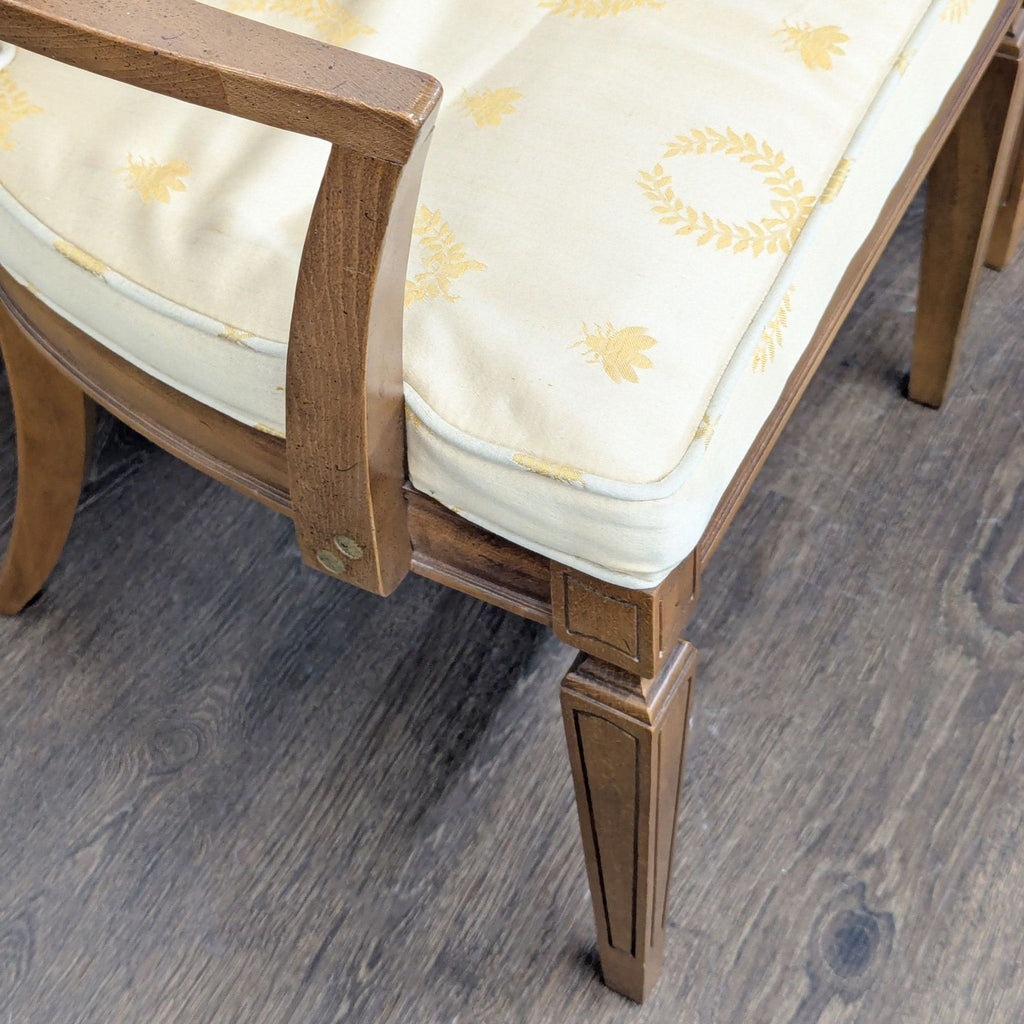 Thomasville Traditional Oval Extension Dining Set with 6 Cane-Back Chairs - Accepted Offer (18.20% discount)
