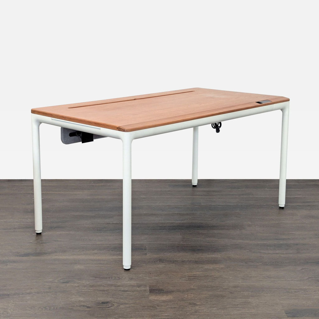 Beflo Modern Desk with Cable Management and Wood Finish