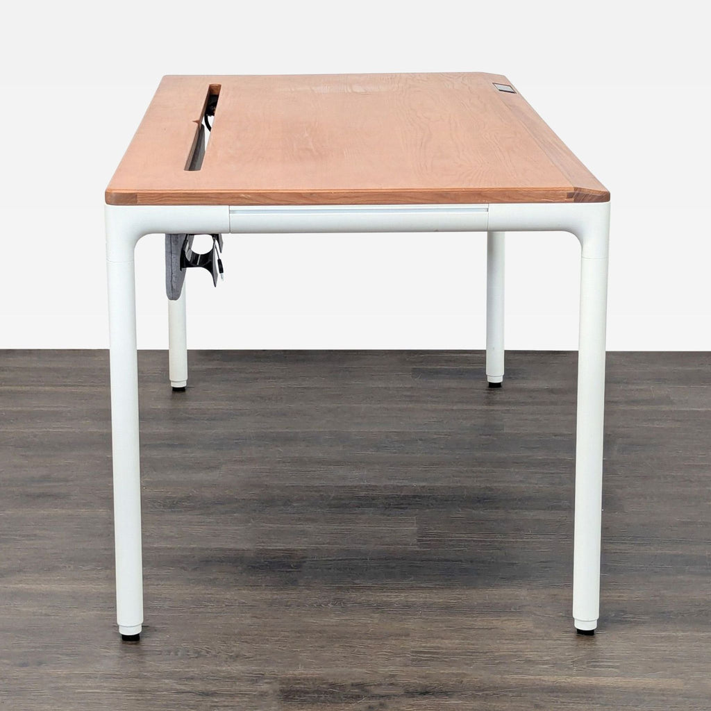 Beflo Modern Desk with Cable Management and Wood Finish