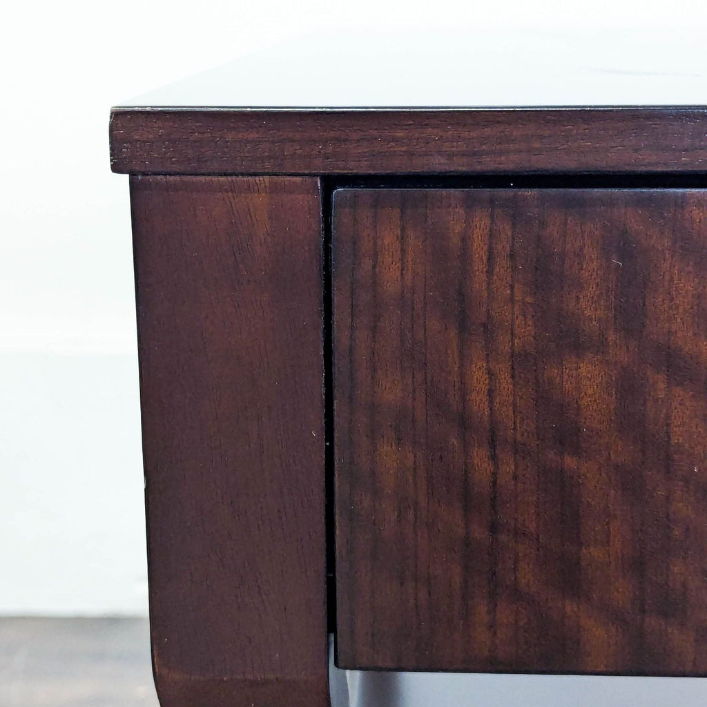 Ethan Allen Barrymore End Table - Accepted Offer (26.00% discount)