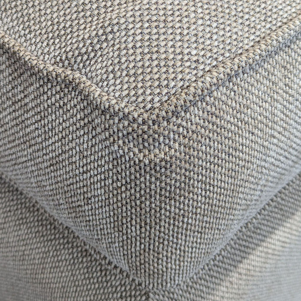 1069828