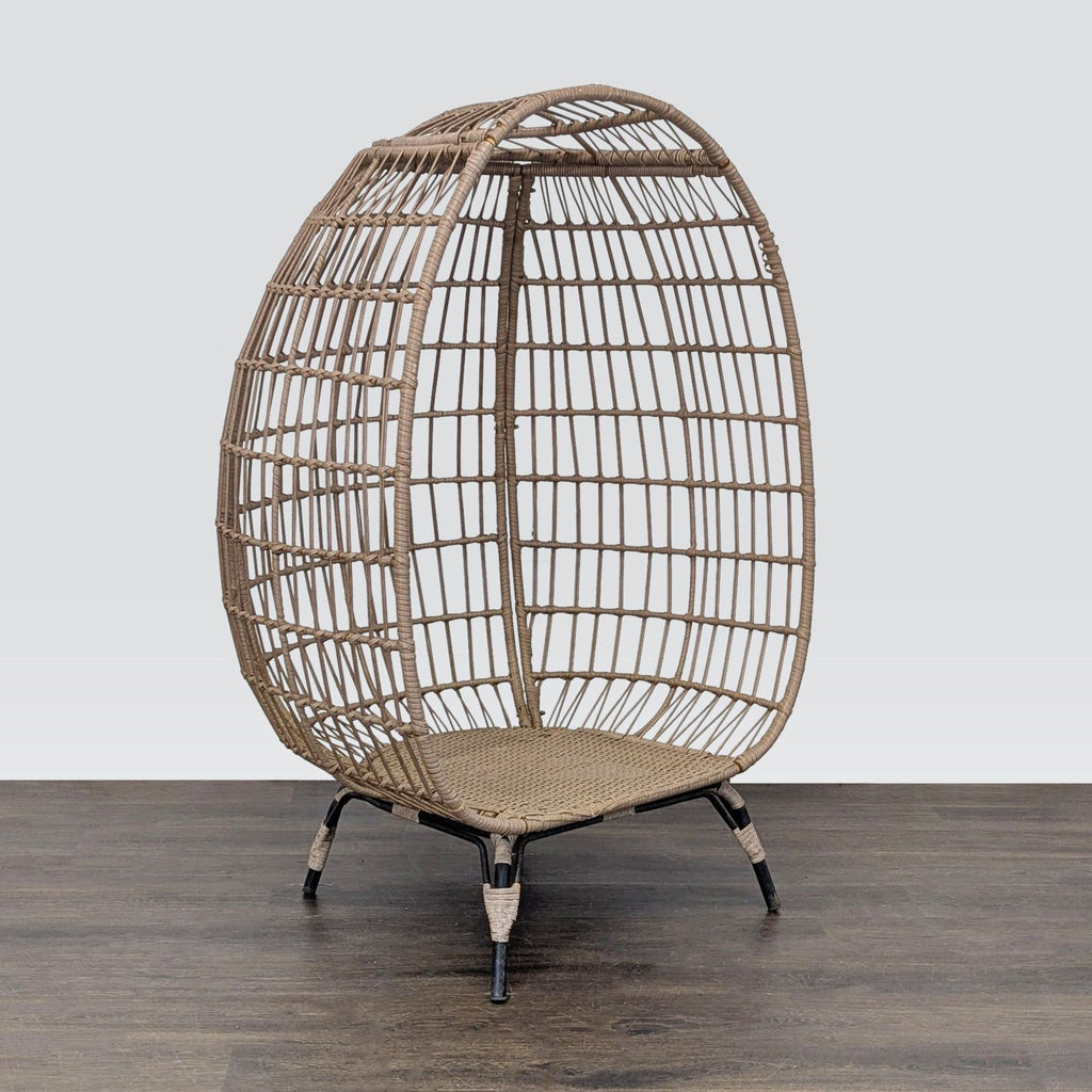 Modern All Weather Rattan Egg-Shaped Wicker Chair with Metal Legs