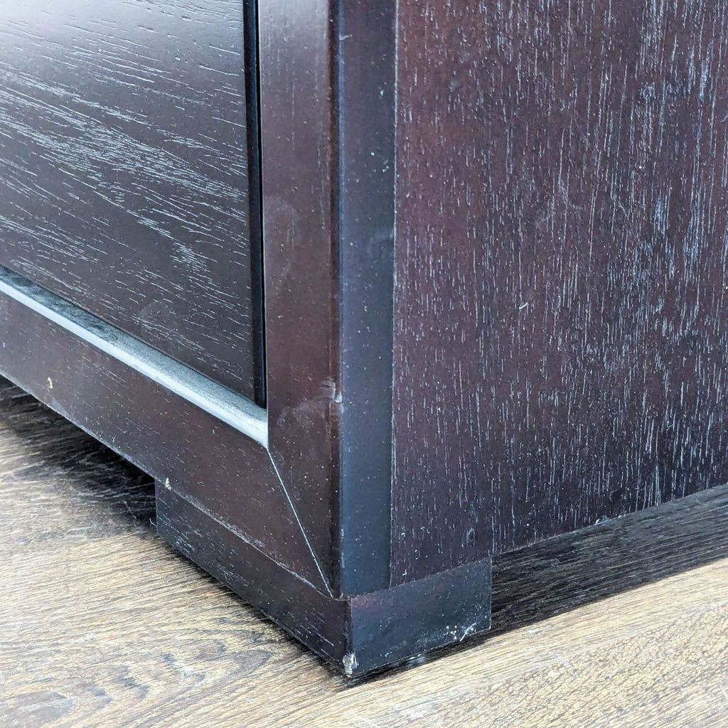 Modern 5-Drawer Dark Wood Dresser with Sleek Metal Handles
