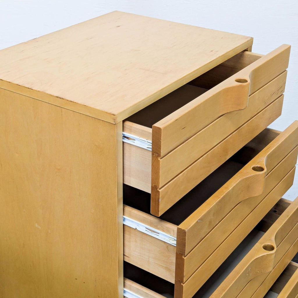 Contemporary 5-Drawer Lingerie Chest / Tall Chest - Accepted Offer (36.97% discount)