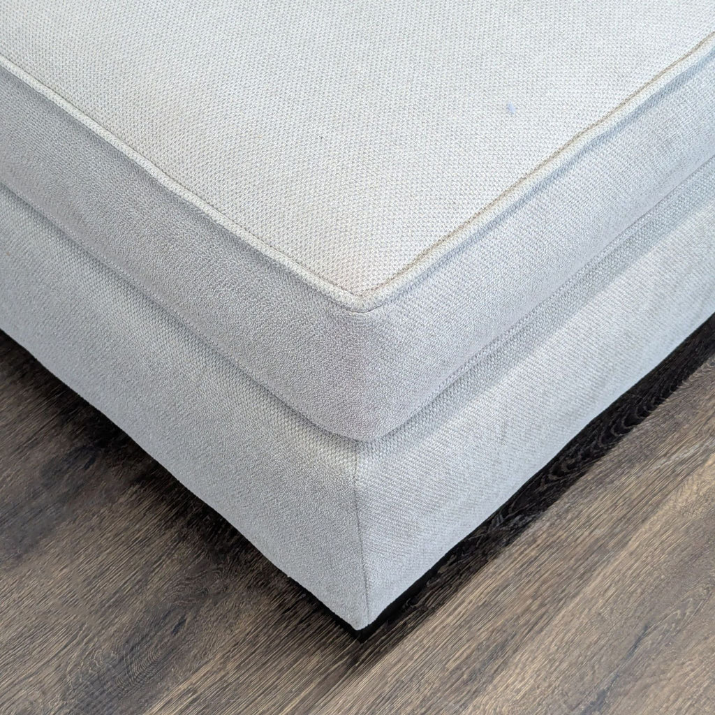 Modern 3-Seat Sectional Sofa with Chaise Lounge - Accepted Offer (25.05% discount)