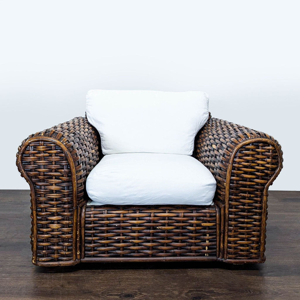 Certainly! However, I notice that you haven't provided the images or a full description. If you share the images or give more details about the lounge item, I can tailor the alt texts specifically. For now, here are three general example alt text options suitable for a lounge category item: